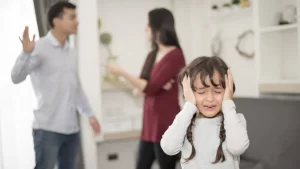 حضانت فرزند در قانون مدنی ایران؛ شرایط، حقوق و تکالیف والدین